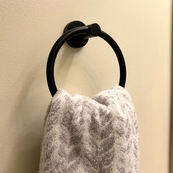Matte Black Wall Mount Towel Holder Ring - Picture 1 of 7